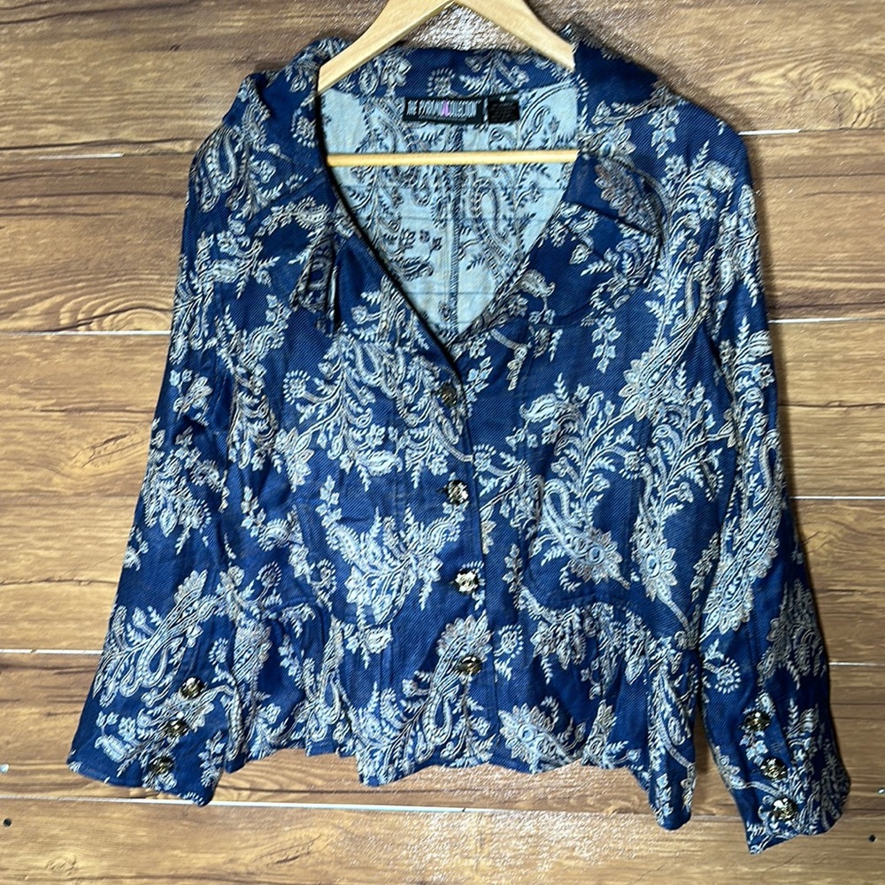Vintage The Pyramid Collection women’s floral Top Size Medium